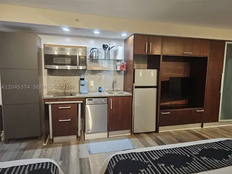 1024 Ocean Drive Miami Beach FL 33139