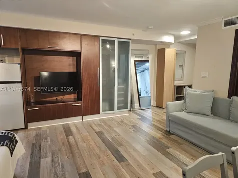1024 Ocean Drive Miami Beach FL 33139