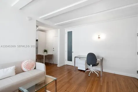 439 15th Street Miami Beach FL 33139