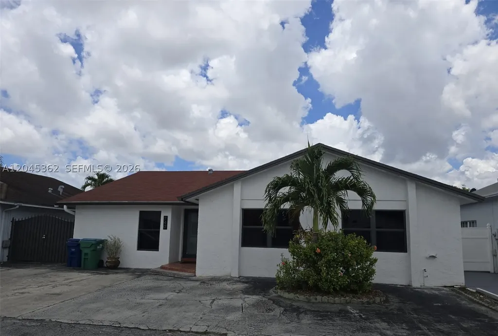 740 SW 99th Ct Circle Miami FL 33174