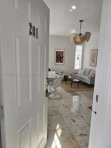 801 8th Street Miami Beach FL 33139