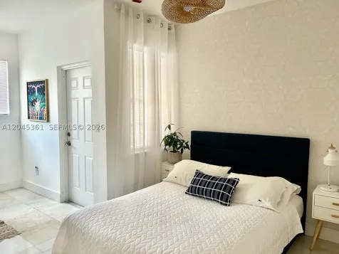 801 8th Street Miami Beach FL 33139