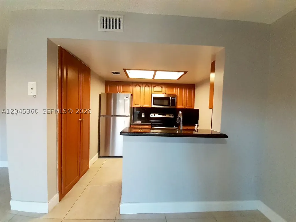 8407 Coral Lake Manor Coral Springs FL 33065