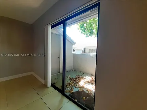 8407 Coral Lake Manor Coral Springs FL 33065