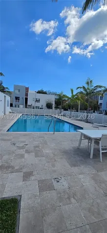 2535 NE 193rd Street Miami FL 33180
