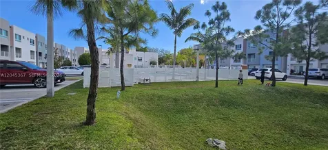 2535 NE 193rd Street Miami FL 33180
