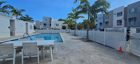 2535 NE 193rd Street Miami FL 33180