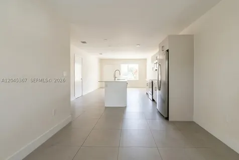 2535 NE 193rd Street Miami FL 33180