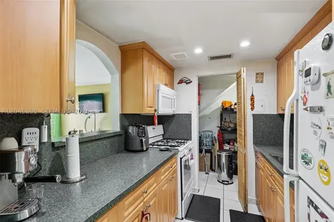 1300 W 53rd Street Hialeah FL 33012