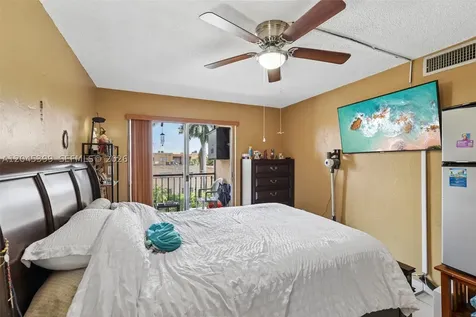 1300 W 53rd Street Hialeah FL 33012