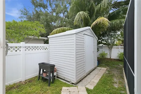 5190 SW 89th Avenue Cooper City FL 33328