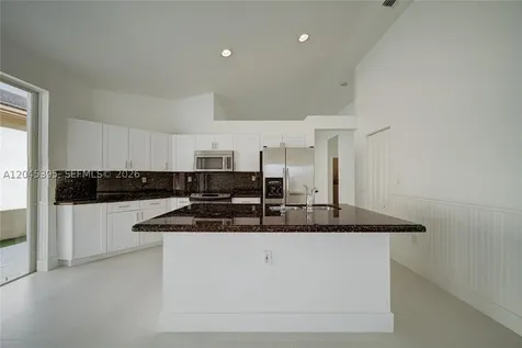 2924 NW 99th Place Doral FL 33172
