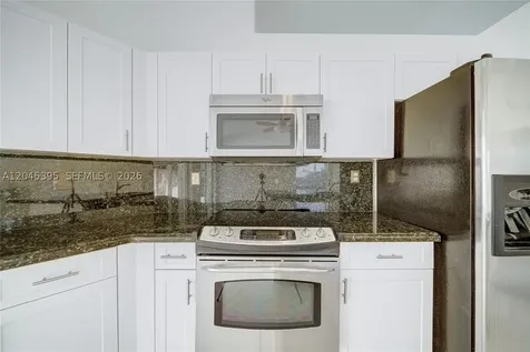 2924 NW 99th Place Doral FL 33172