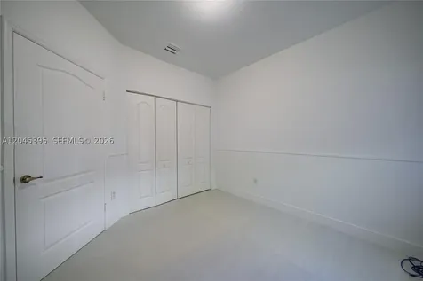 2924 NW 99th Place Doral FL 33172