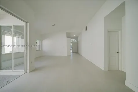 2924 NW 99th Place Doral FL 33172
