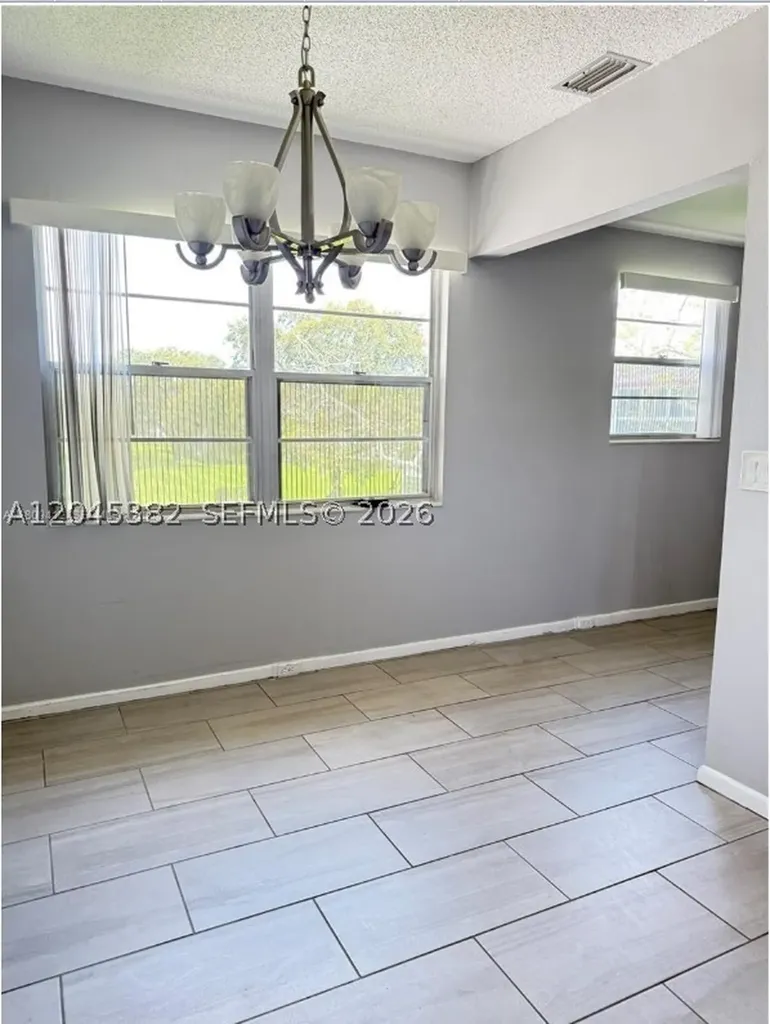 165 Fanshaw D Boca Raton FL 33434