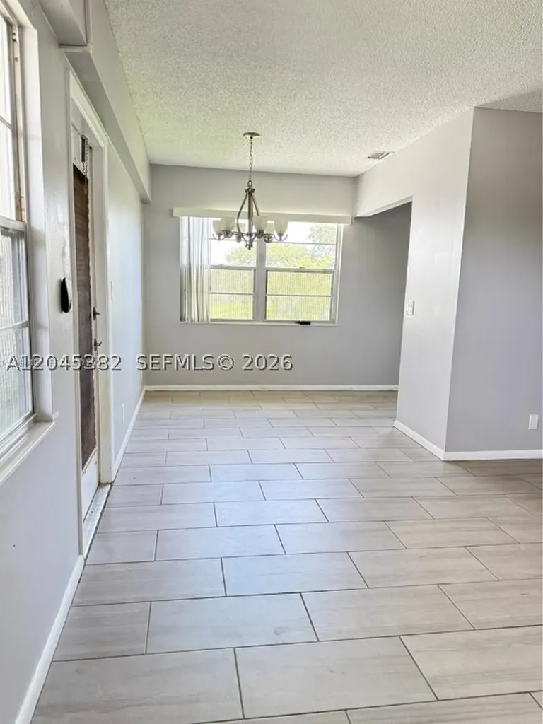 165 Fanshaw D Boca Raton FL 33434