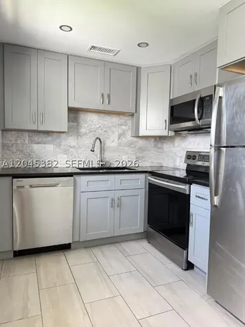 165 Fanshaw D Boca Raton FL 33434