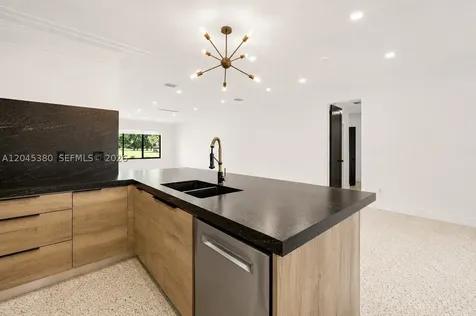 365 Fairway Drive Miami Beach FL 33141