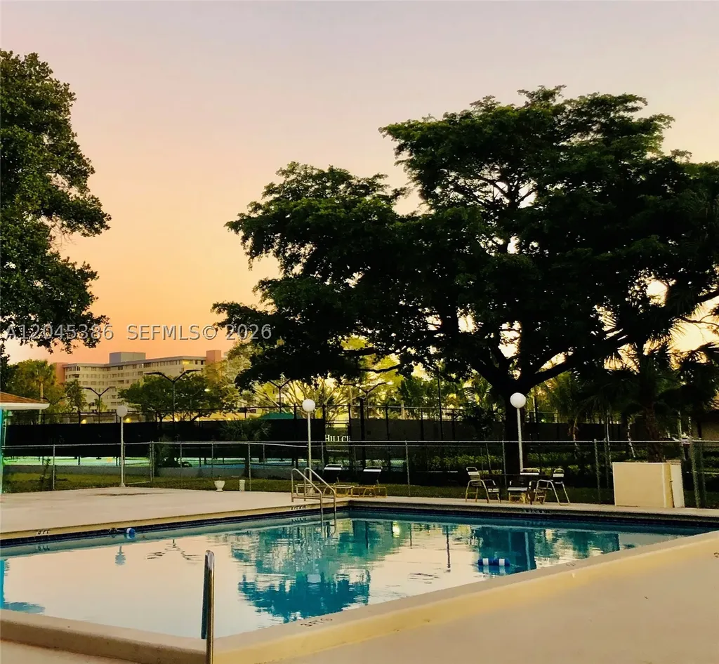 919 Hillcrest Drive Hollywood FL 33021