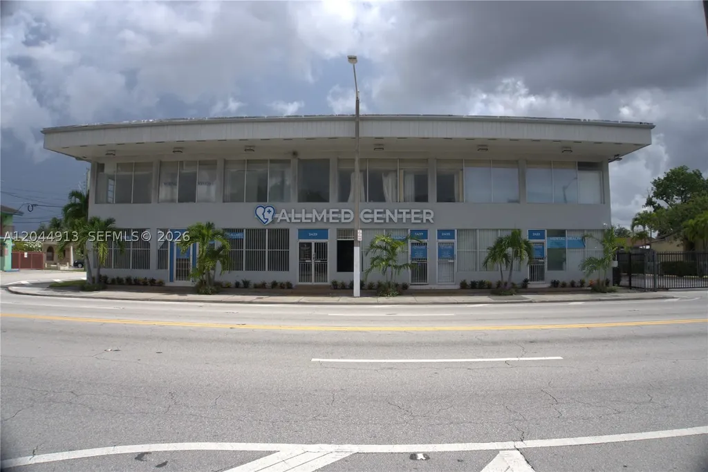 2433 NW 7th Street Miami FL 33125