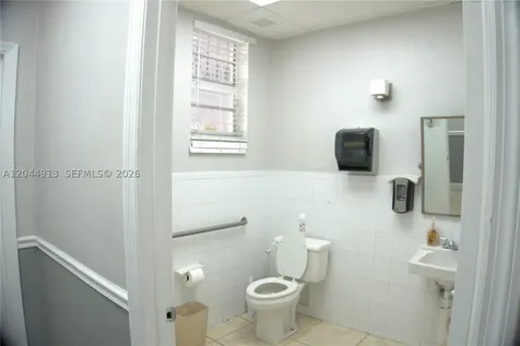 2433 NW 7th Street Miami FL 33125