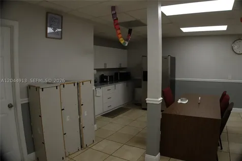 2433 NW 7th Street Miami FL 33125
