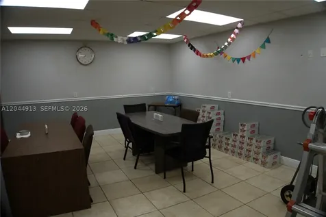 2433 NW 7th Street Miami FL 33125