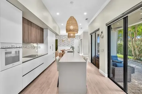 8289 NW 38th Street Cooper City FL 33024