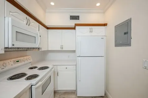 237 Madeira Avenue Coral Gables FL 33134