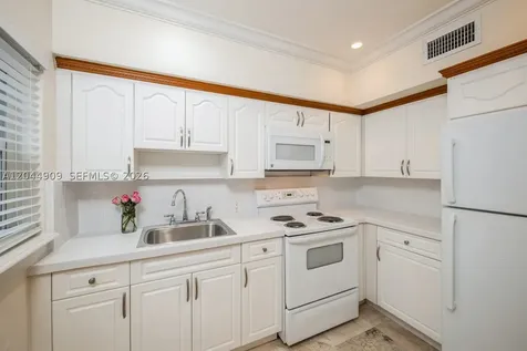 237 Madeira Avenue Coral Gables FL 33134