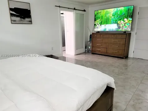 6324 NW 201st Lane Hialeah FL 33015