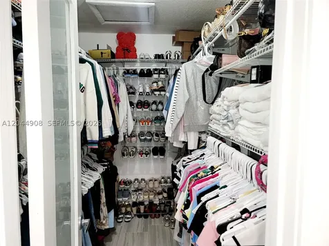 6324 NW 201st Lane Hialeah FL 33015