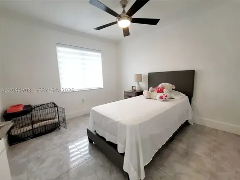 6324 NW 201st Lane Hialeah FL 33015