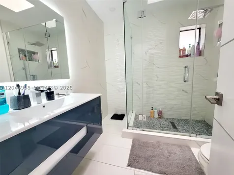 6324 NW 201st Lane Hialeah FL 33015