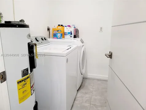 6324 NW 201st Lane Hialeah FL 33015