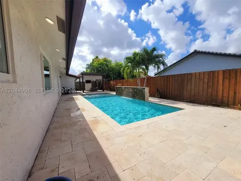 6324 NW 201st Lane Hialeah FL 33015