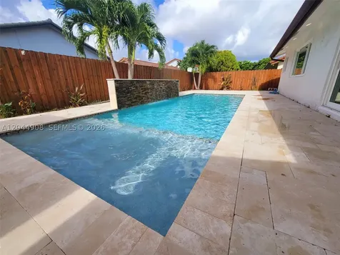 6324 NW 201st Lane Hialeah FL 33015