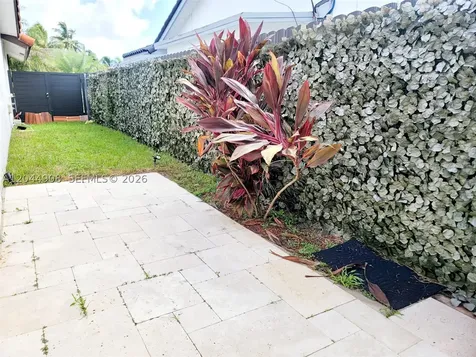 6324 NW 201st Lane Hialeah FL 33015