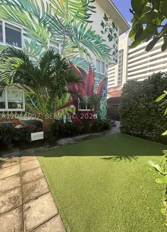 560 NW 1st Street Miami FL 33128