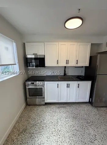 560 NW 1st Street Miami FL 33128