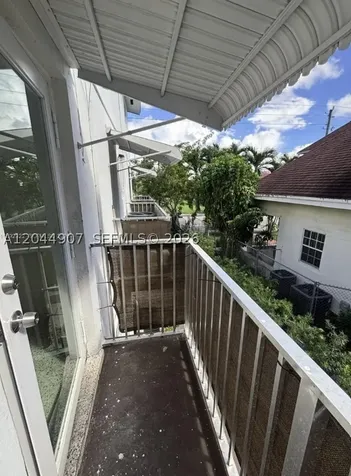 560 NW 1st Street Miami FL 33128