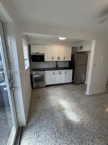 560 NW 1st Street Miami FL 33128