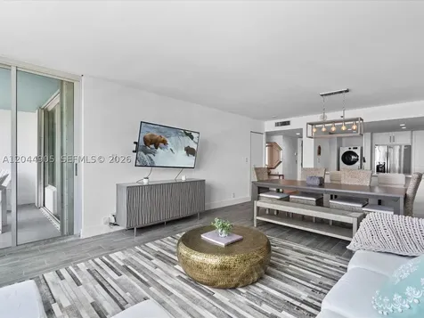 400 S Pointe Drive Miami Beach FL 33139