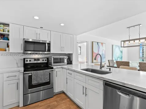 400 S Pointe Drive Miami Beach FL 33139