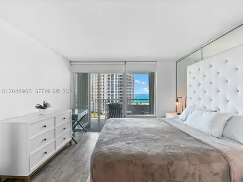 400 S Pointe Drive Miami Beach FL 33139