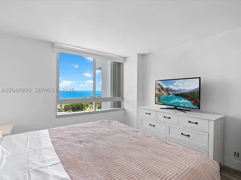 400 S Pointe Drive Miami Beach FL 33139