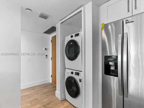 400 S Pointe Drive Miami Beach FL 33139