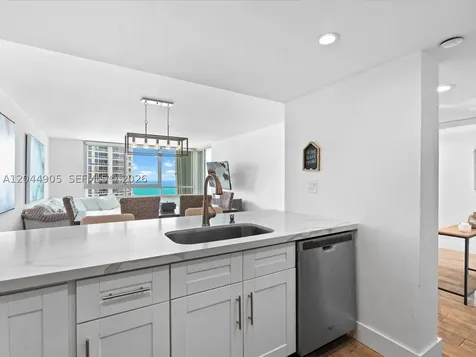 400 S Pointe Drive Miami Beach FL 33139