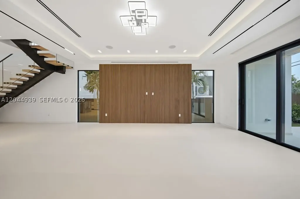 1332 NE 16th Terrace Fort Lauderdale FL 33304